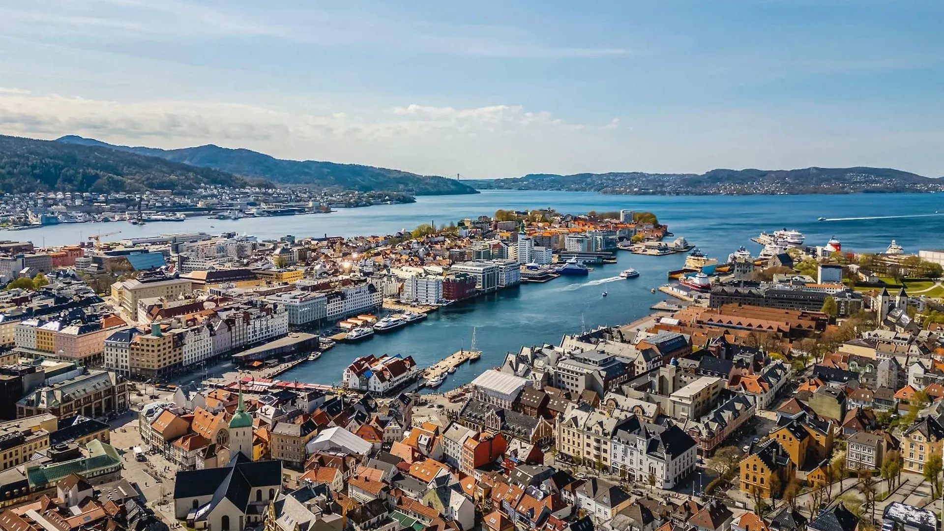 Dom wakacyjny Dinbnb Apartments L 600 M To Bryggen L 3-Story House L New In 2023 Bergen