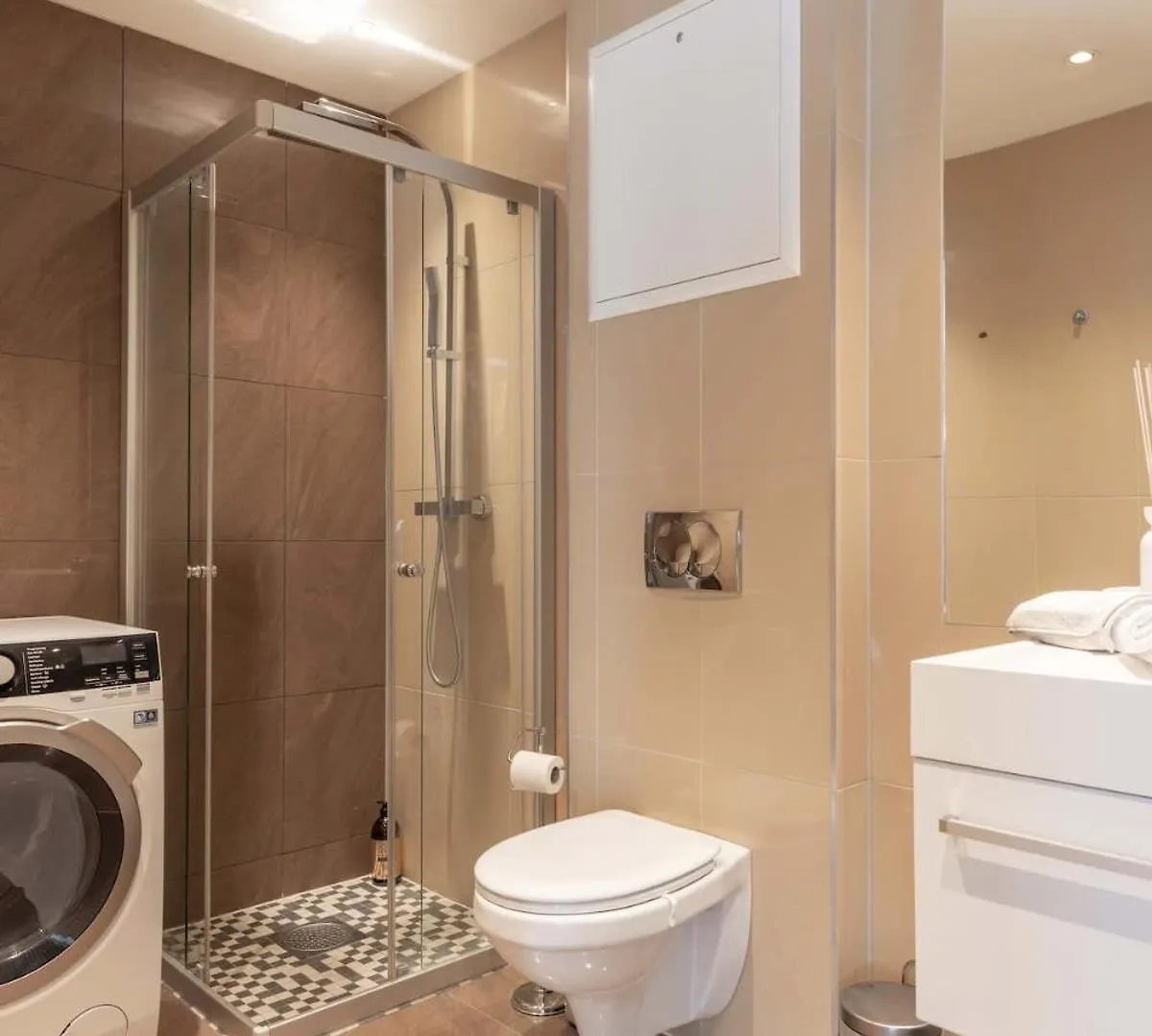 Dinbnb Apartments L 600 M To Bryggen L 3-Story House L New In 2023 Bergen 0*,  Norwegia